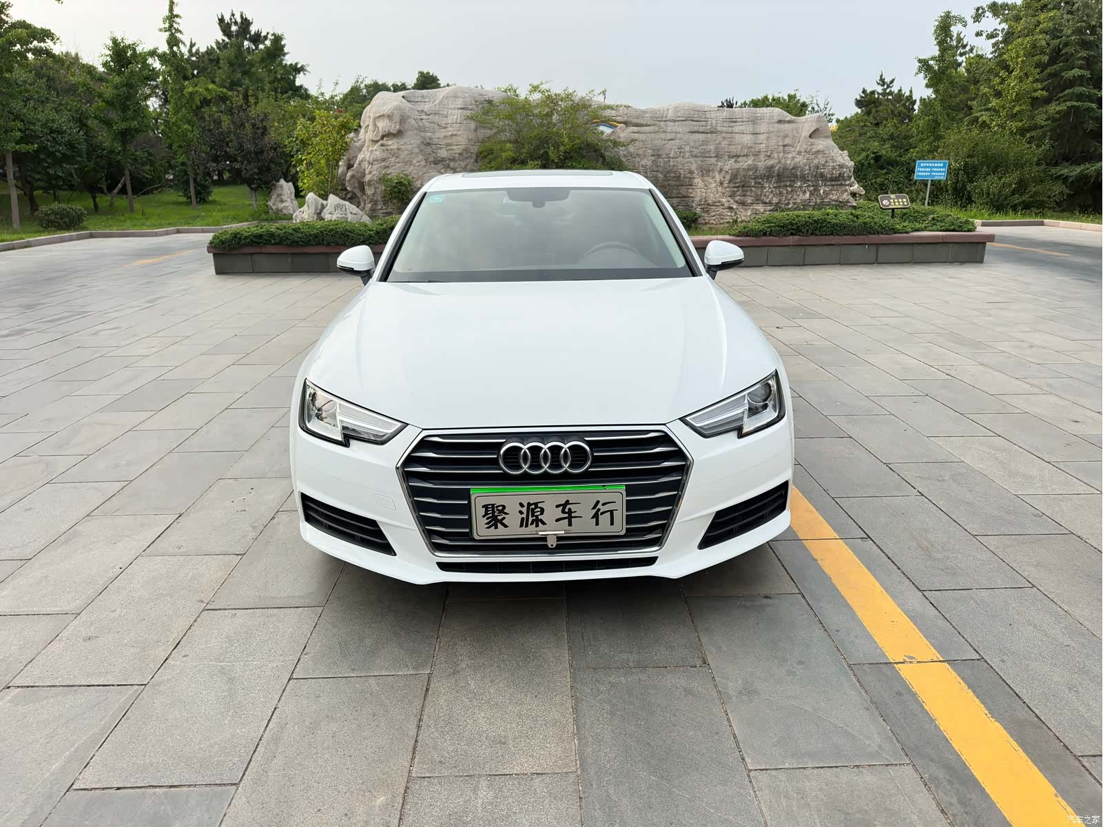Audi A4L, 2017 1