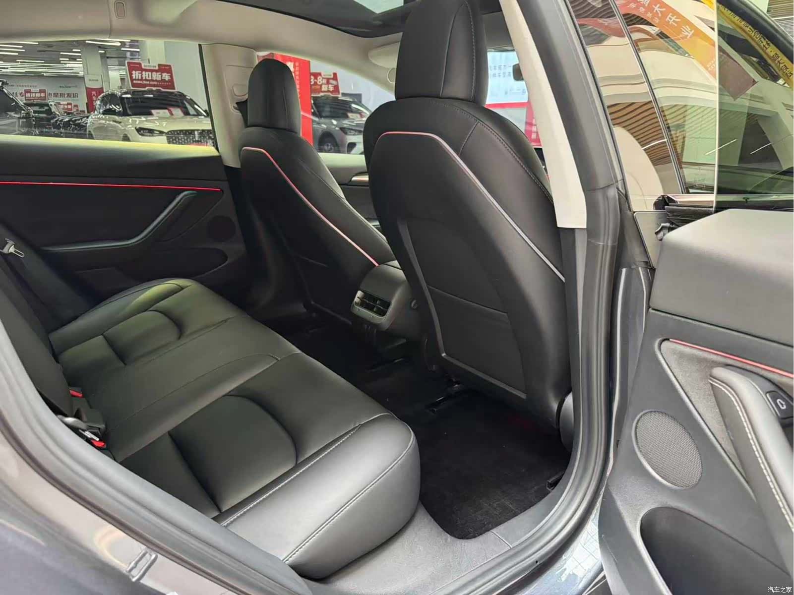 Tesla Model 3, 2021 44