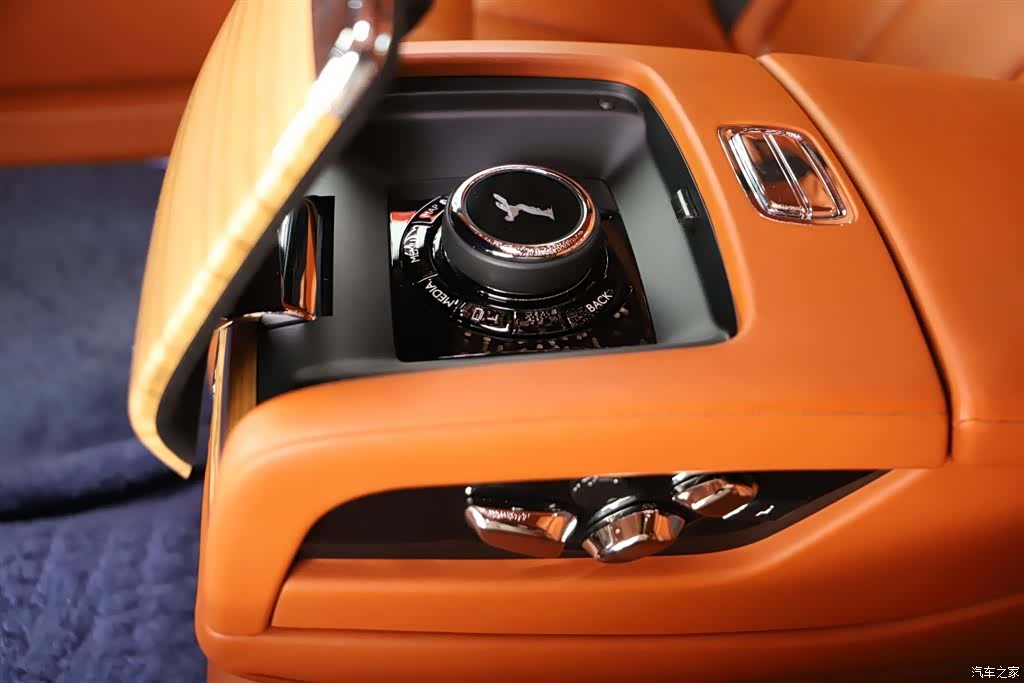 Rolls-Royce Phantom, 2019 23