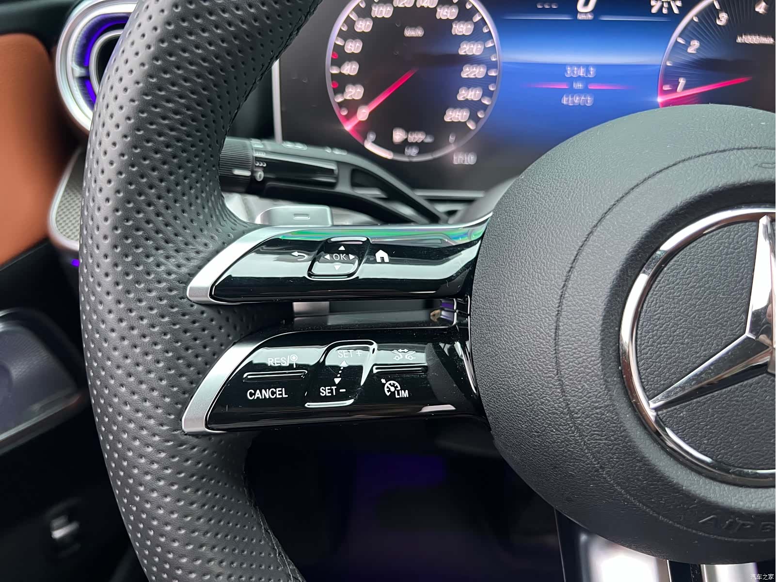 Mercedes-Benz C-Class, 2024 37