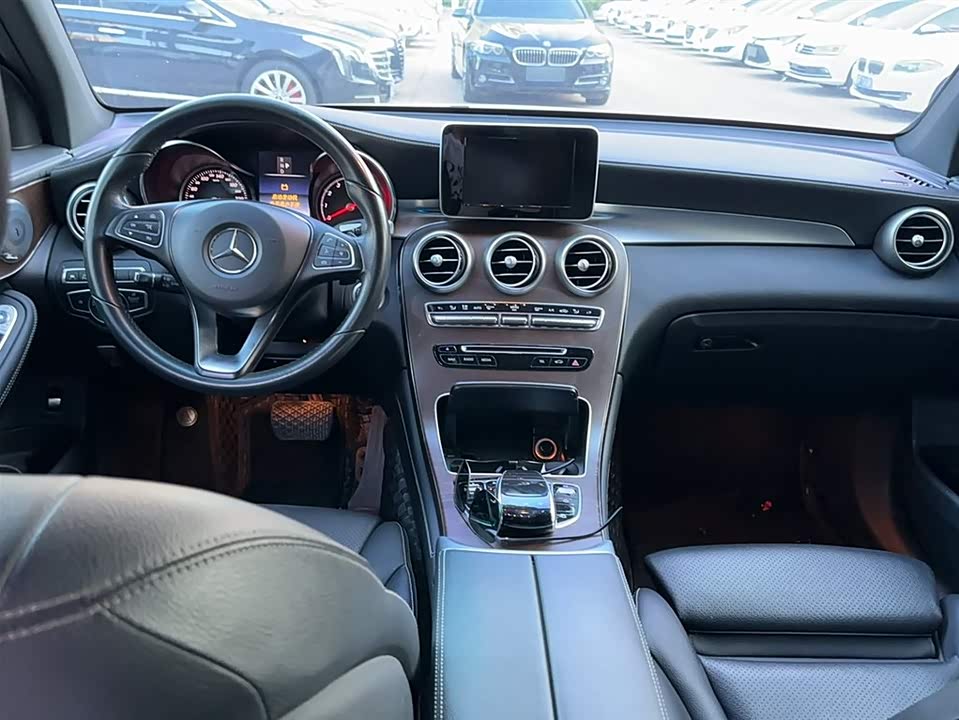 Mercedes-Benz GLC Mercedes-Benz GLC