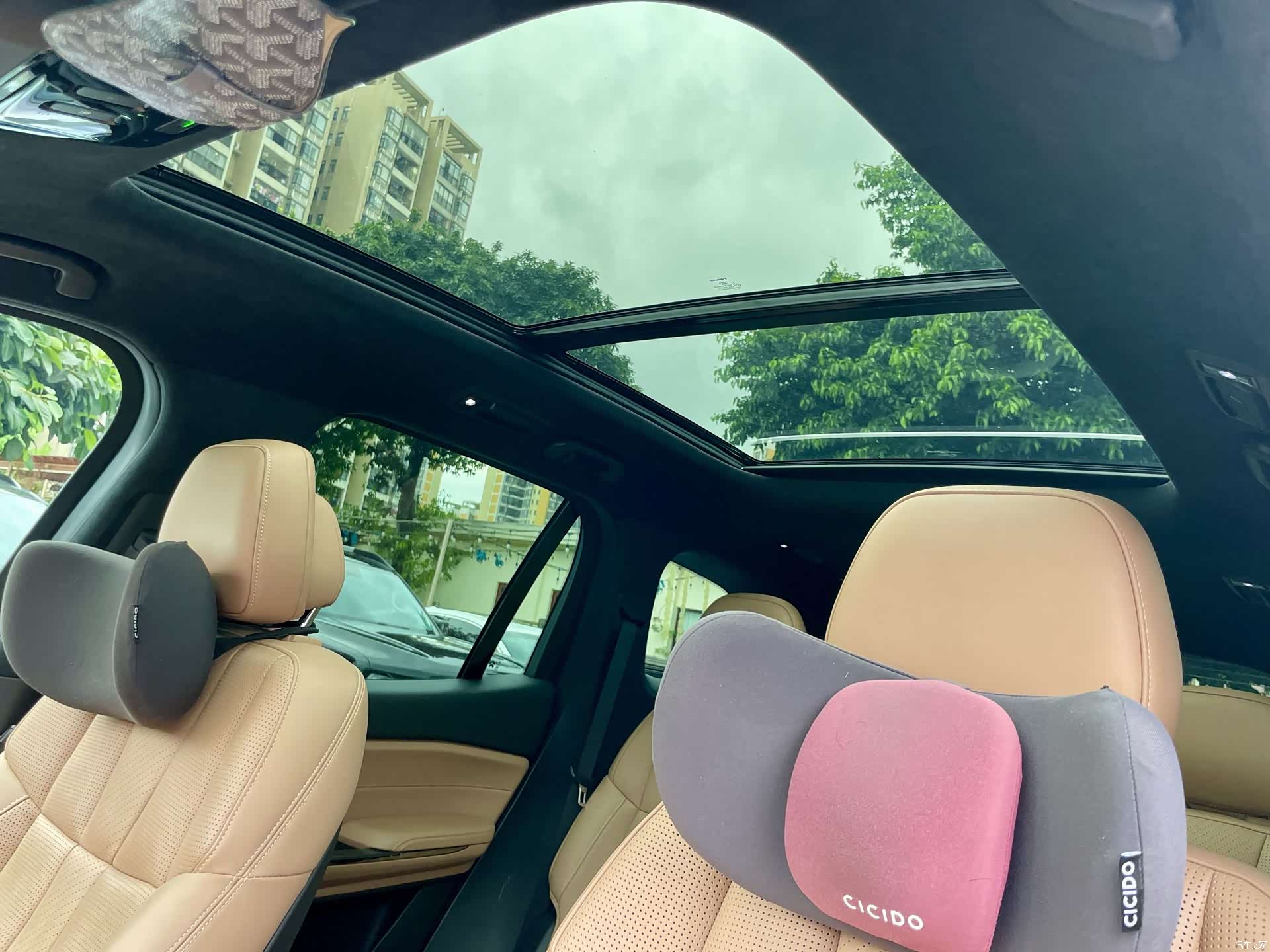 NIO ES8, 2021 11
