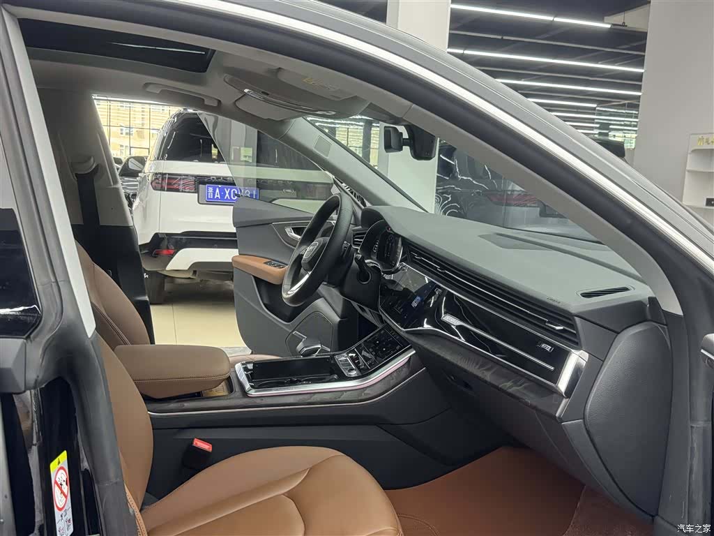 Audi Q8, 2020 8