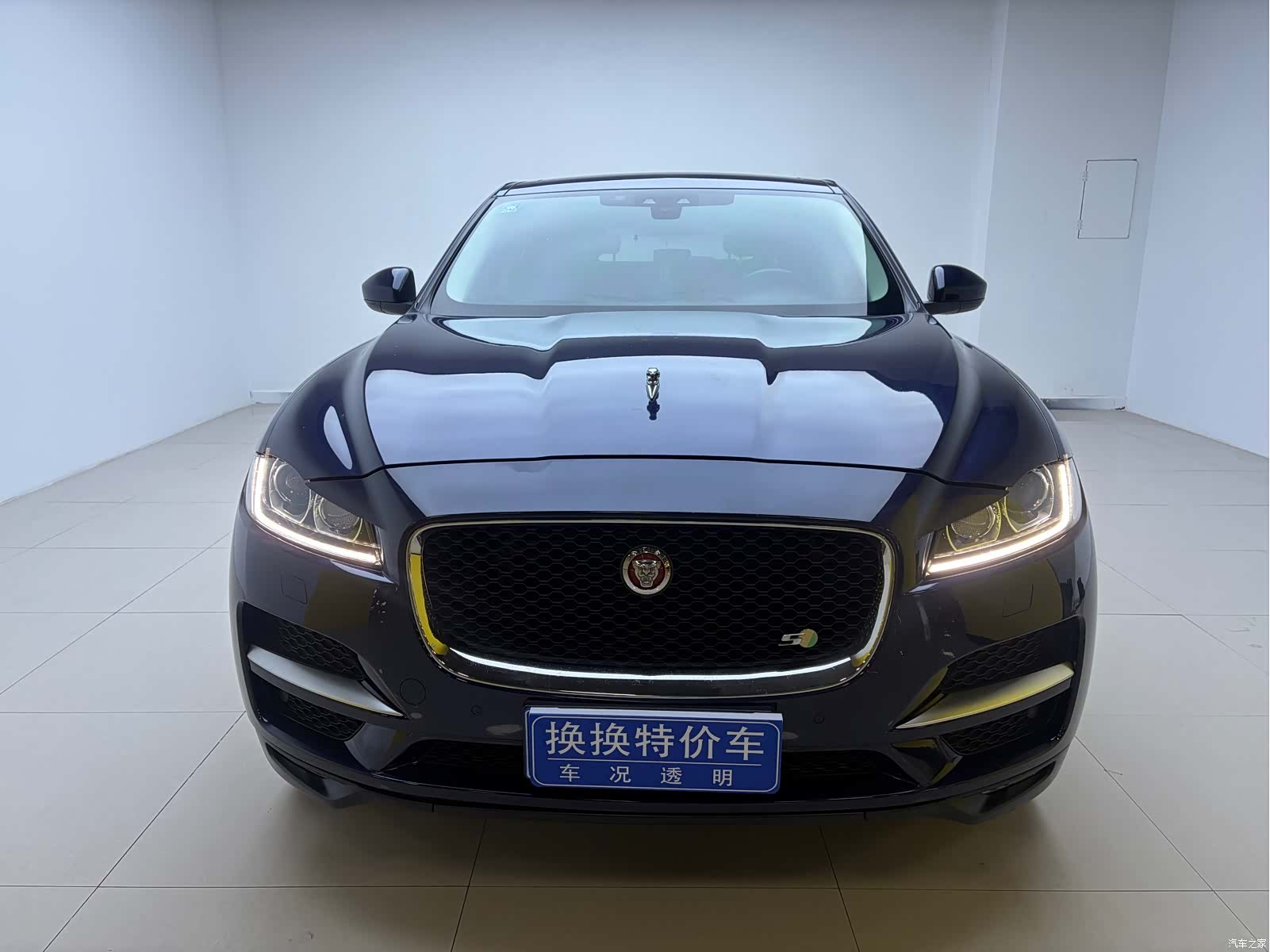 Jaguar F-PACE, 2016 2