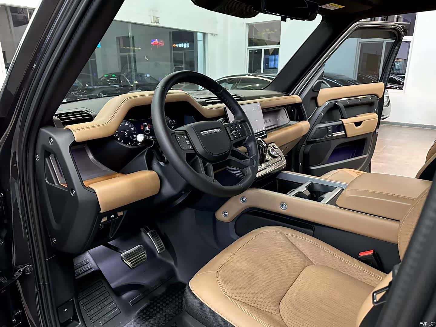 Land Rover Defender, 2025 8