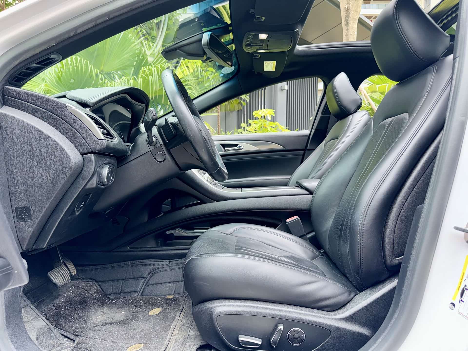Lincoln MKZ, 2020 все фото
