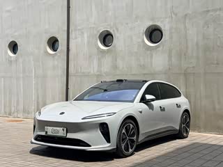 NIO Et5T 2024 модель 75 кВтч Touring