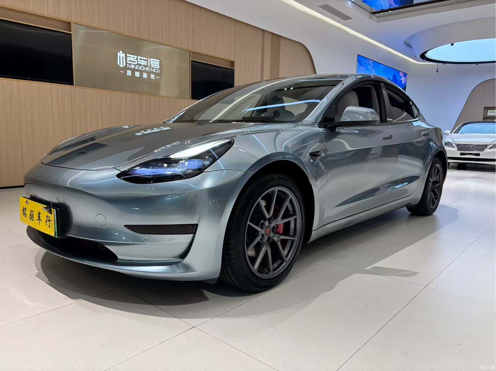 Tesla Model 3, 2021 1