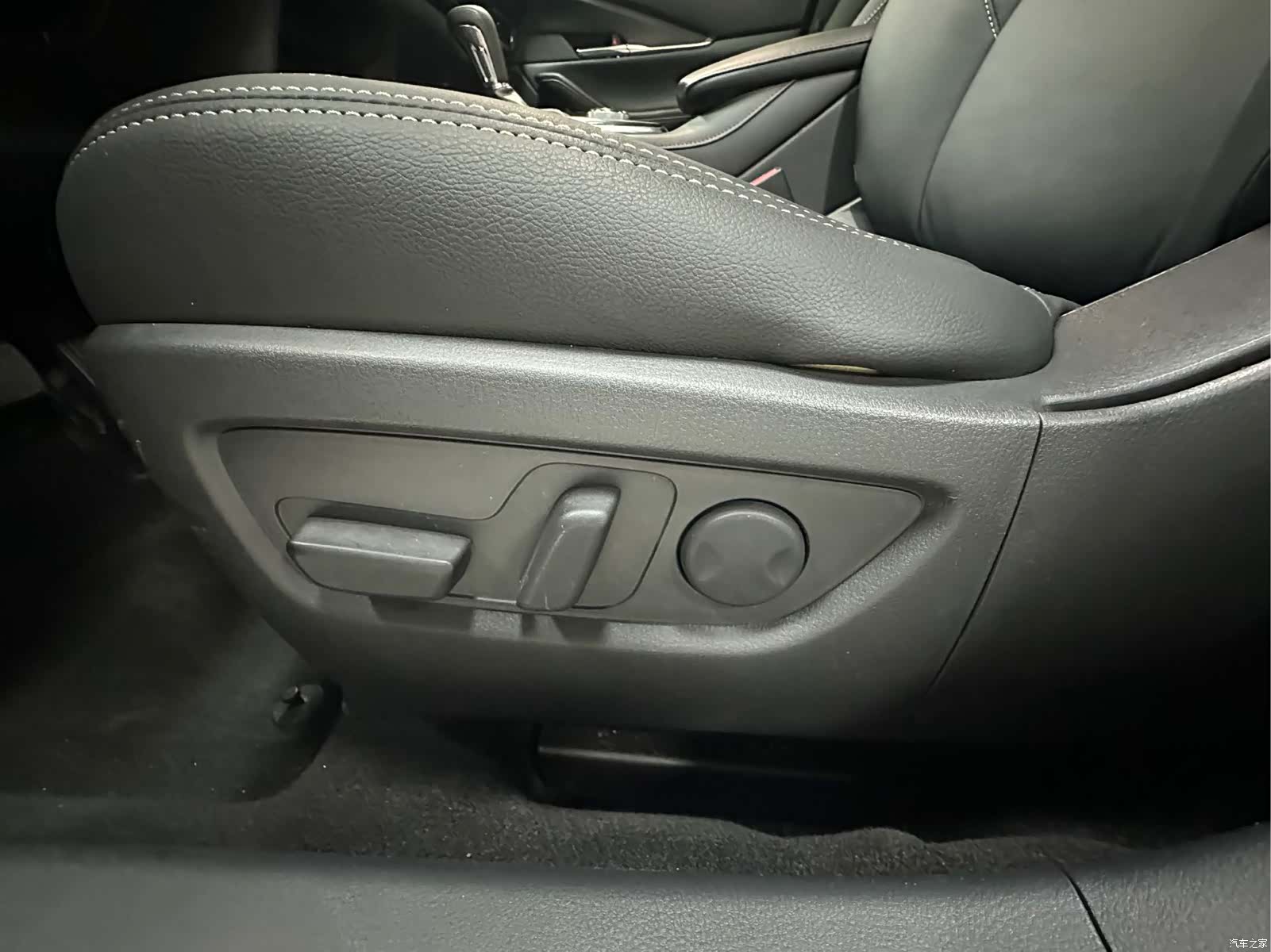 Mazda CX-30, 2022 18