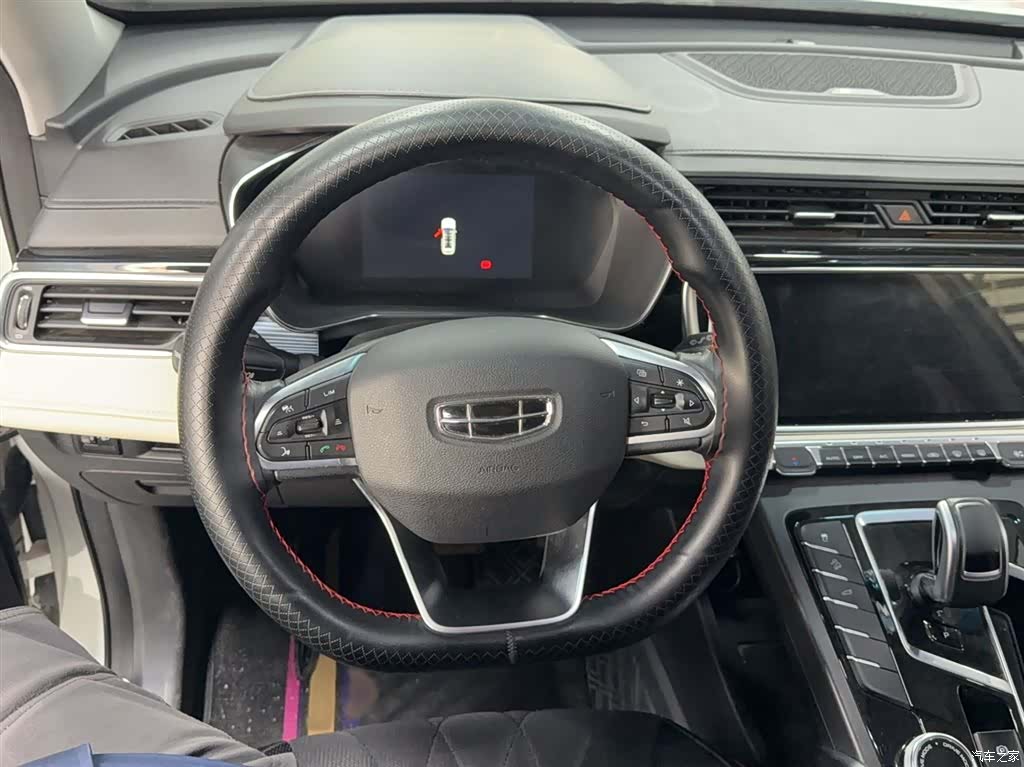 Geely Boyue, 2022 4