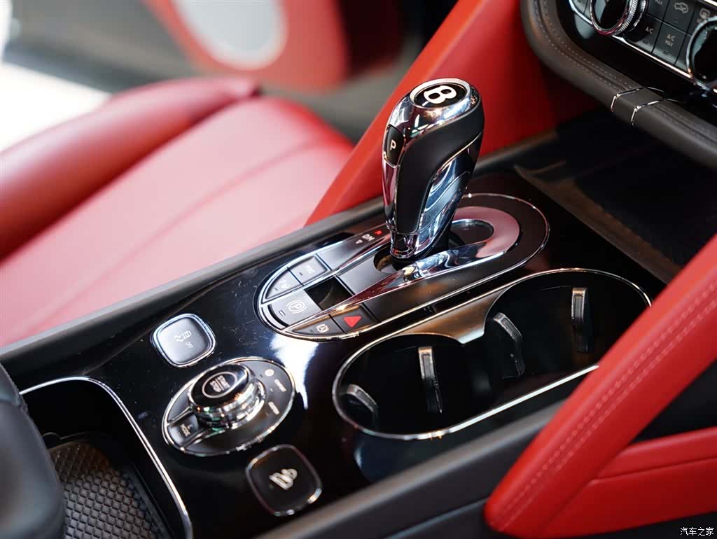 Bentley Bentayga, 2021 48