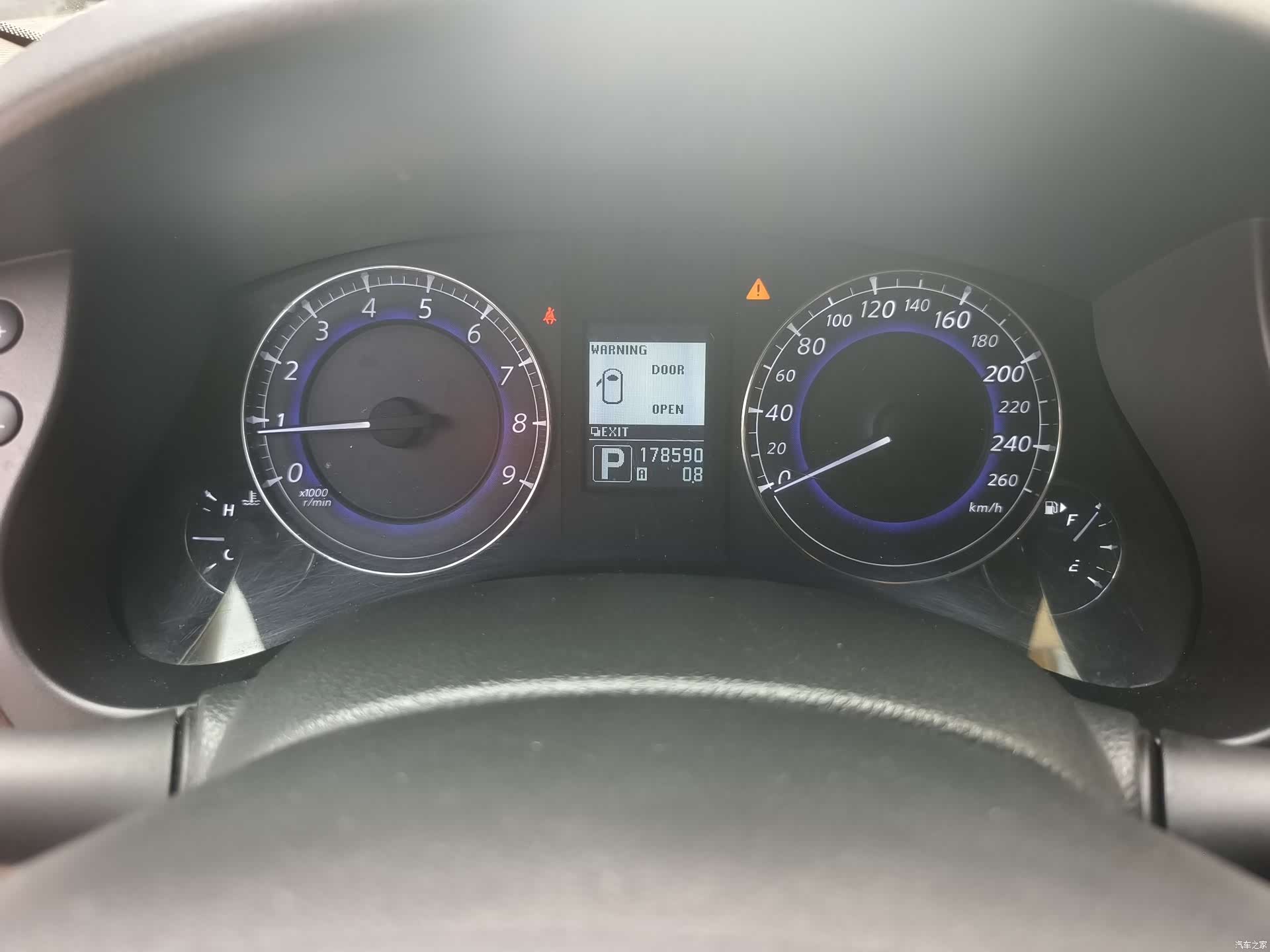 Infiniti EX25, 2012 10