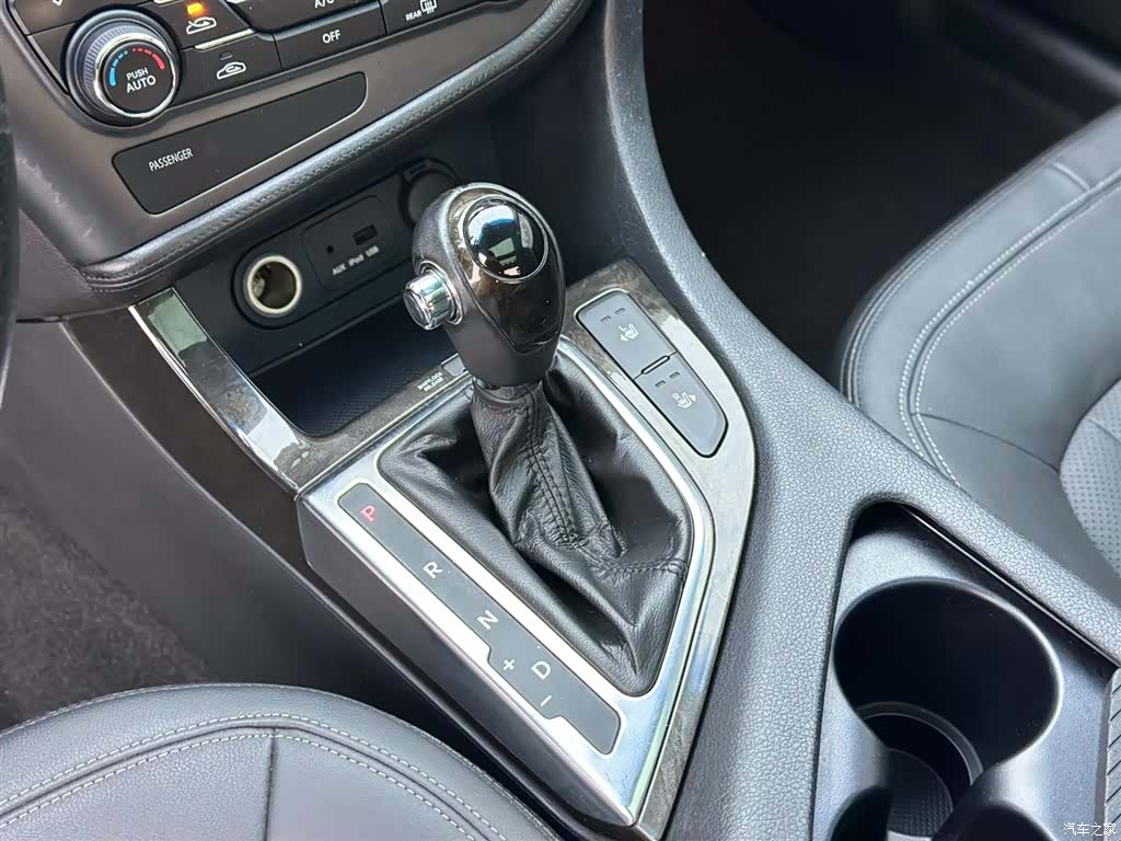 Kia K5, 2011 19