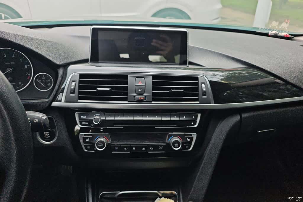 BMW 3 Series, 2016 13