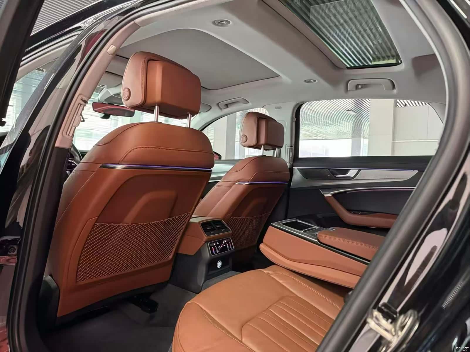 Audi A6L, 2019 9