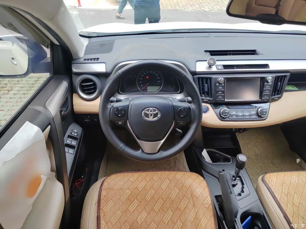 Toyota RAV4, 2018 3