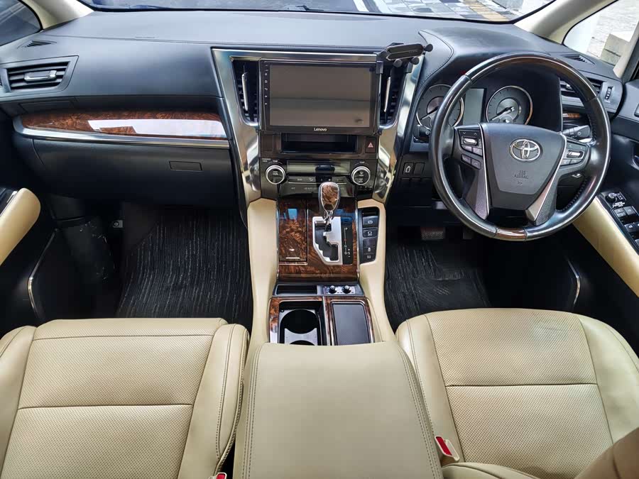 Toyota Alphard 2020, фото 16