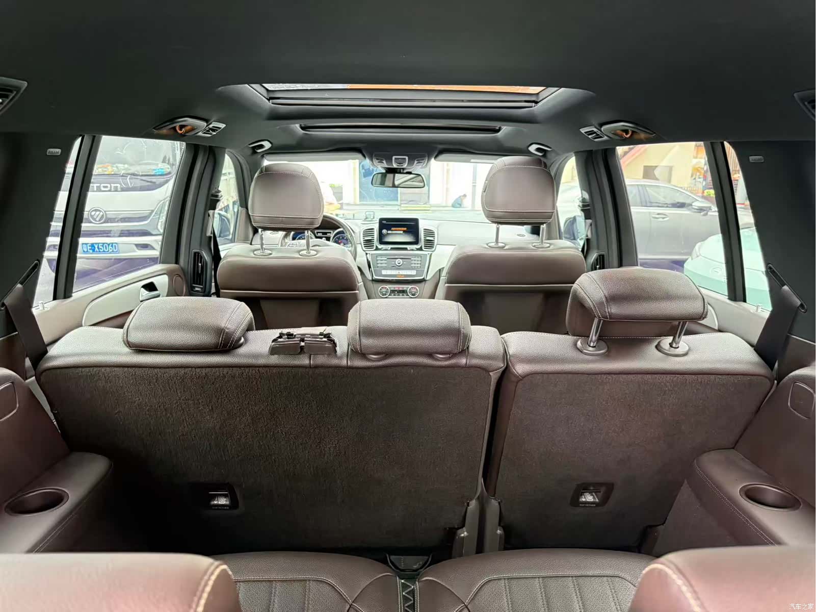 Mercedes-Benz GLS, 2018 10
