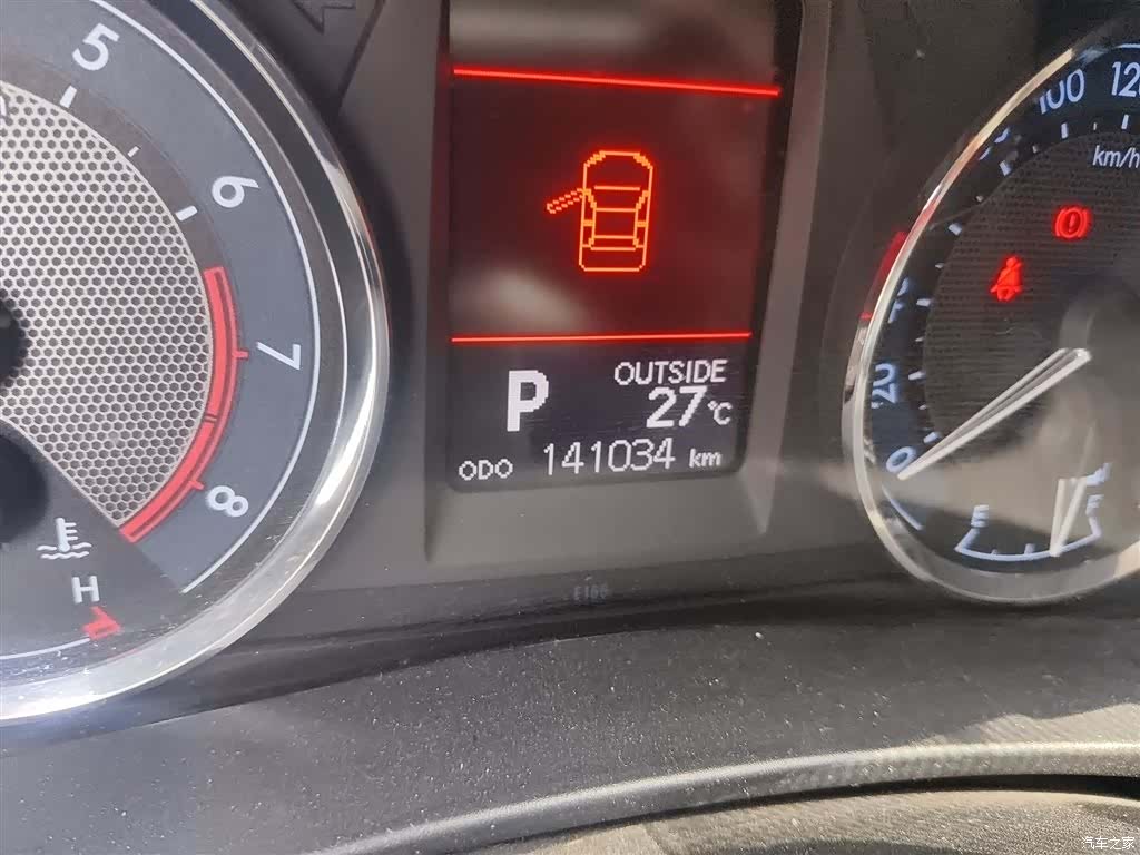 Toyota Corolla, 2016 все фото