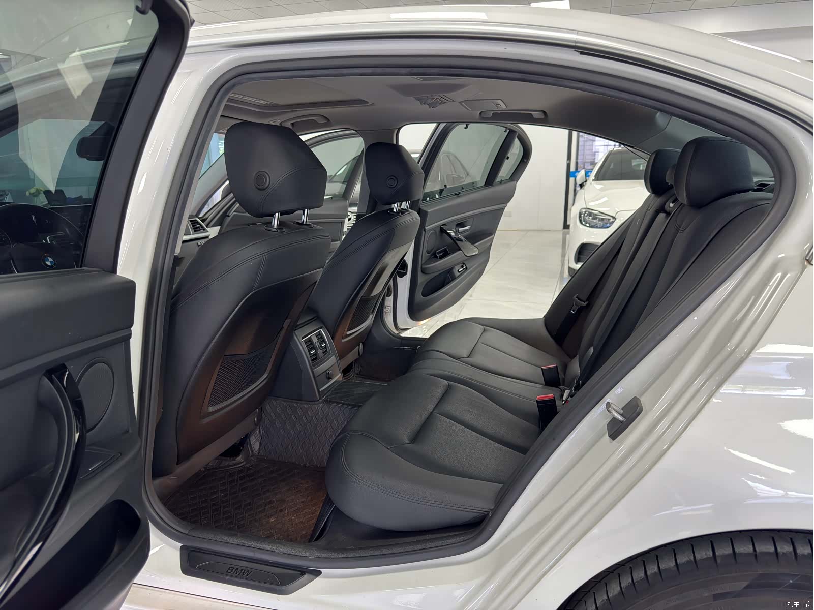 BMW 3 Series, 2017 9
