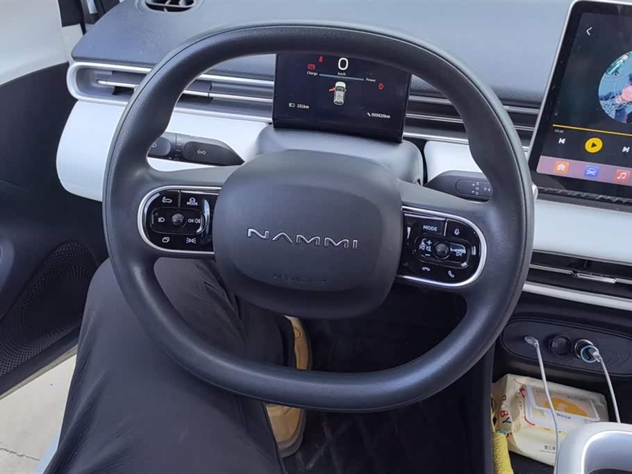 Dongfeng Nammi Nano 01