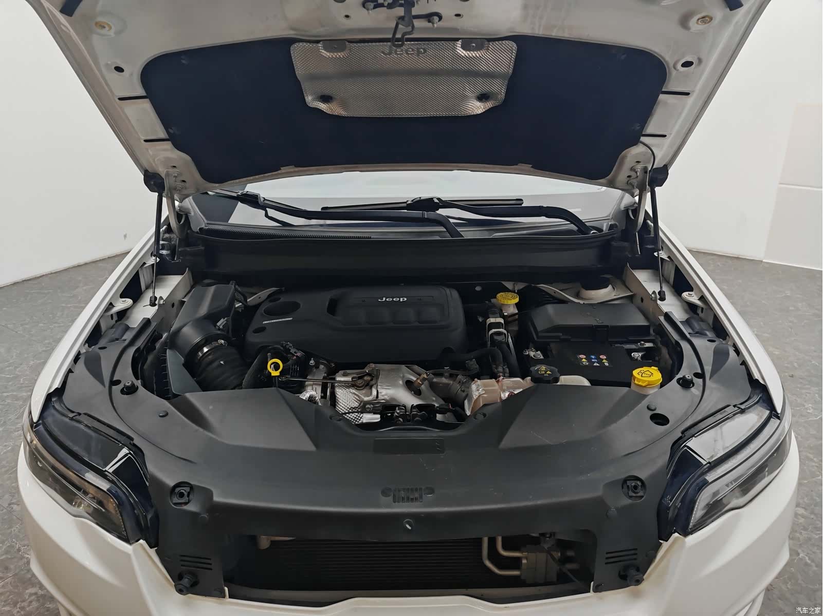 Jeep Cherokee, 2021 13