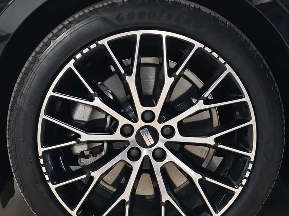 Geely Galaxy Galaxy E8