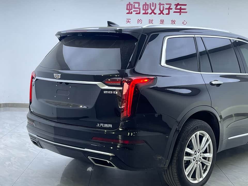Cadillac XT6