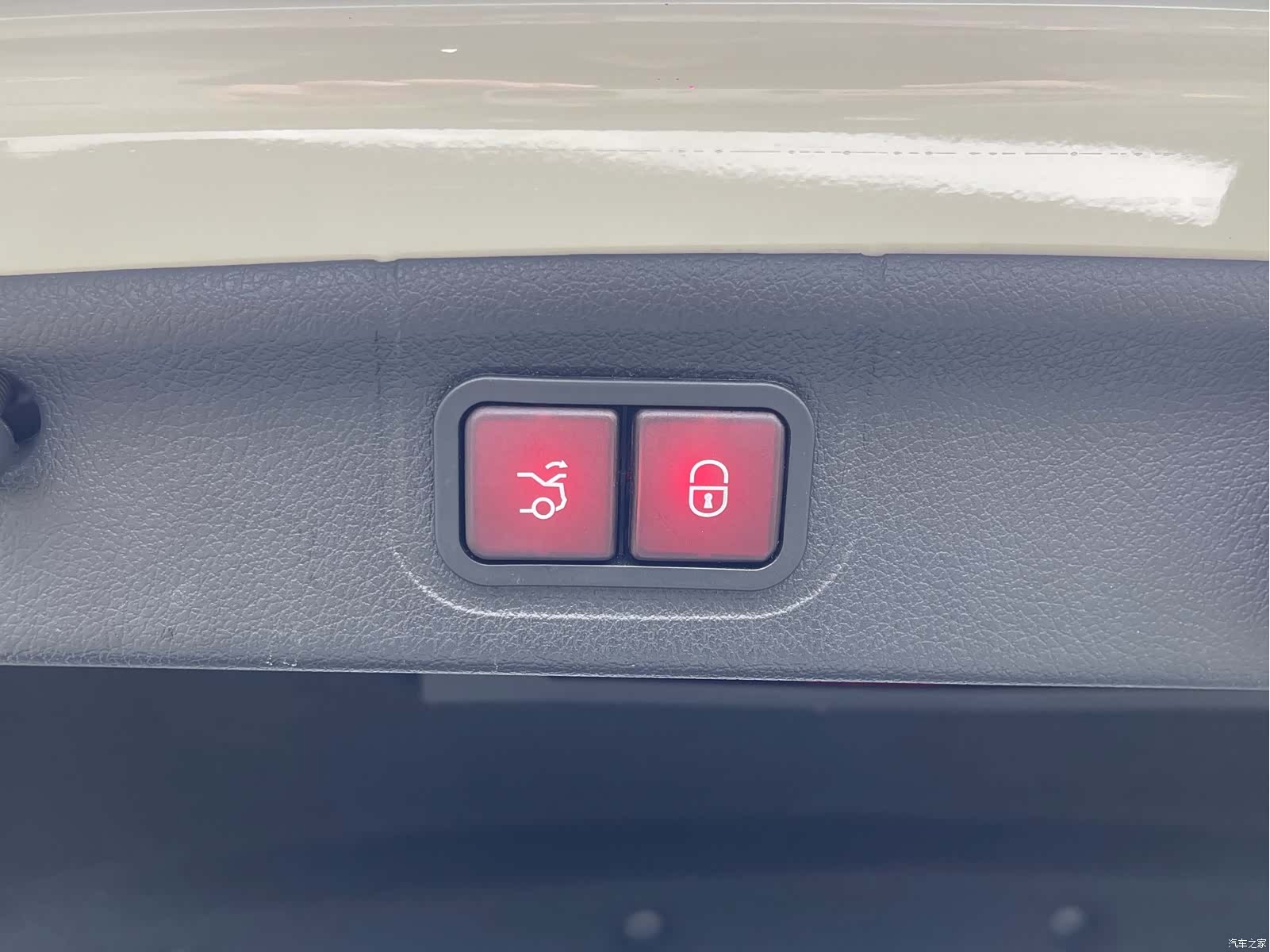 Mercedes-Benz C-Class, 2023 23