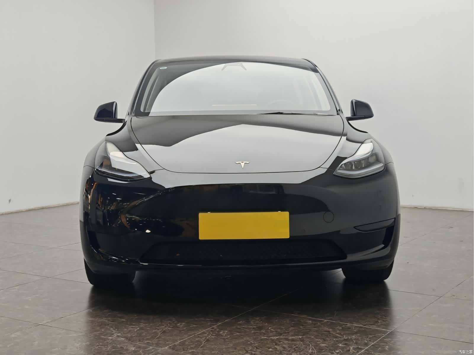 Tesla Model Y, 2023 все фото