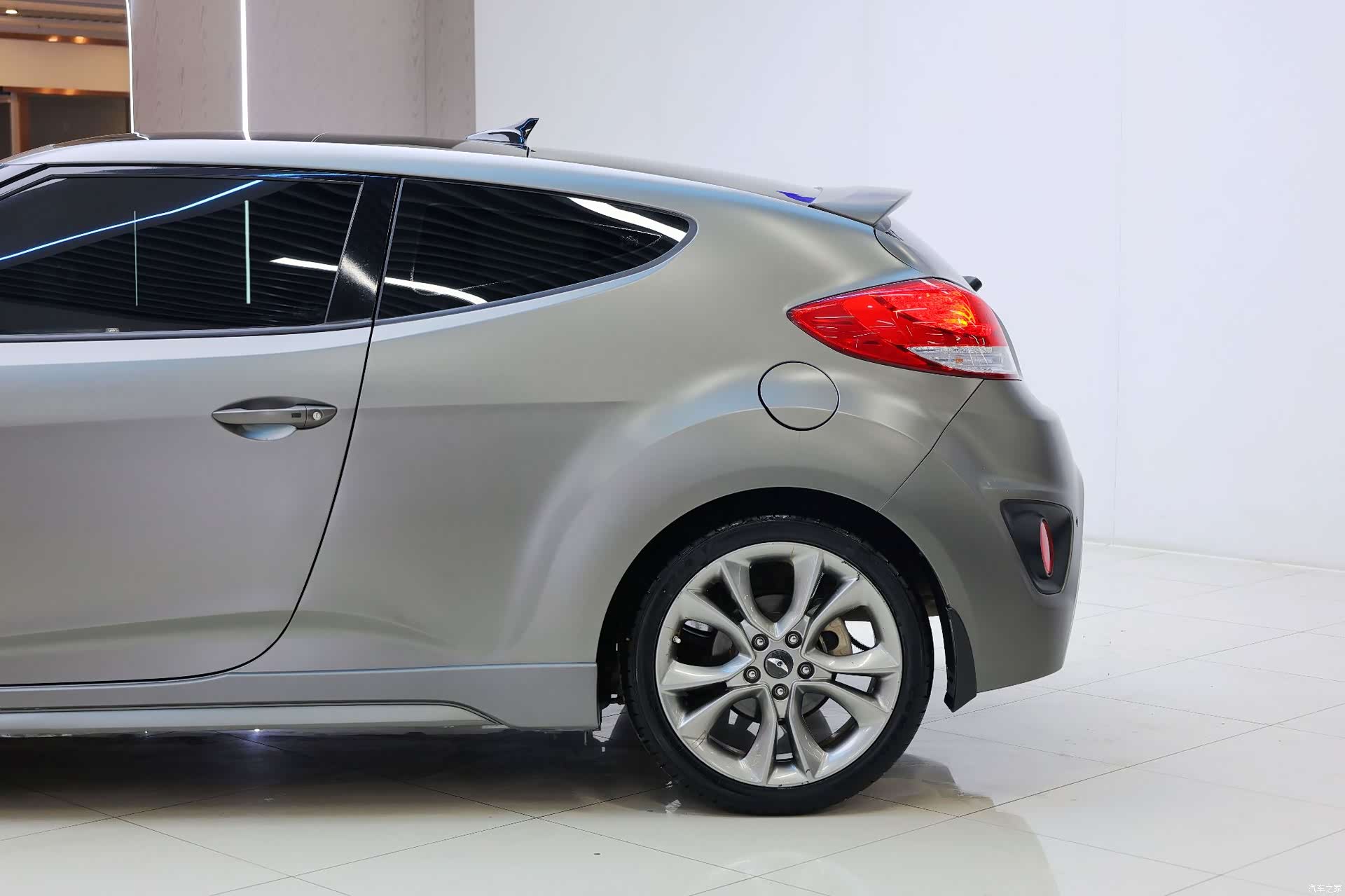 Hyundai Veloster, 2015 4