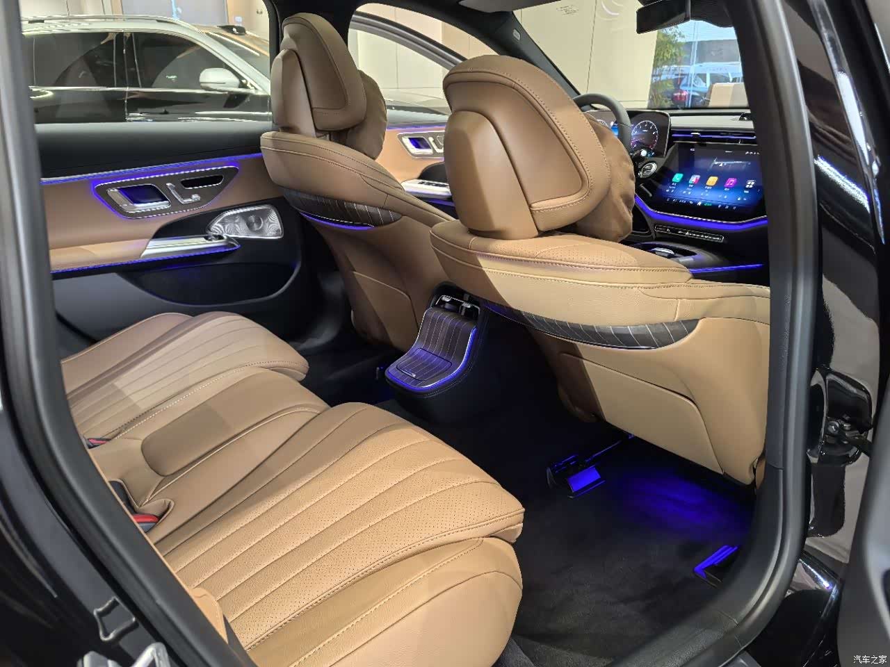 Mercedes-Benz E-Class, 2025 10