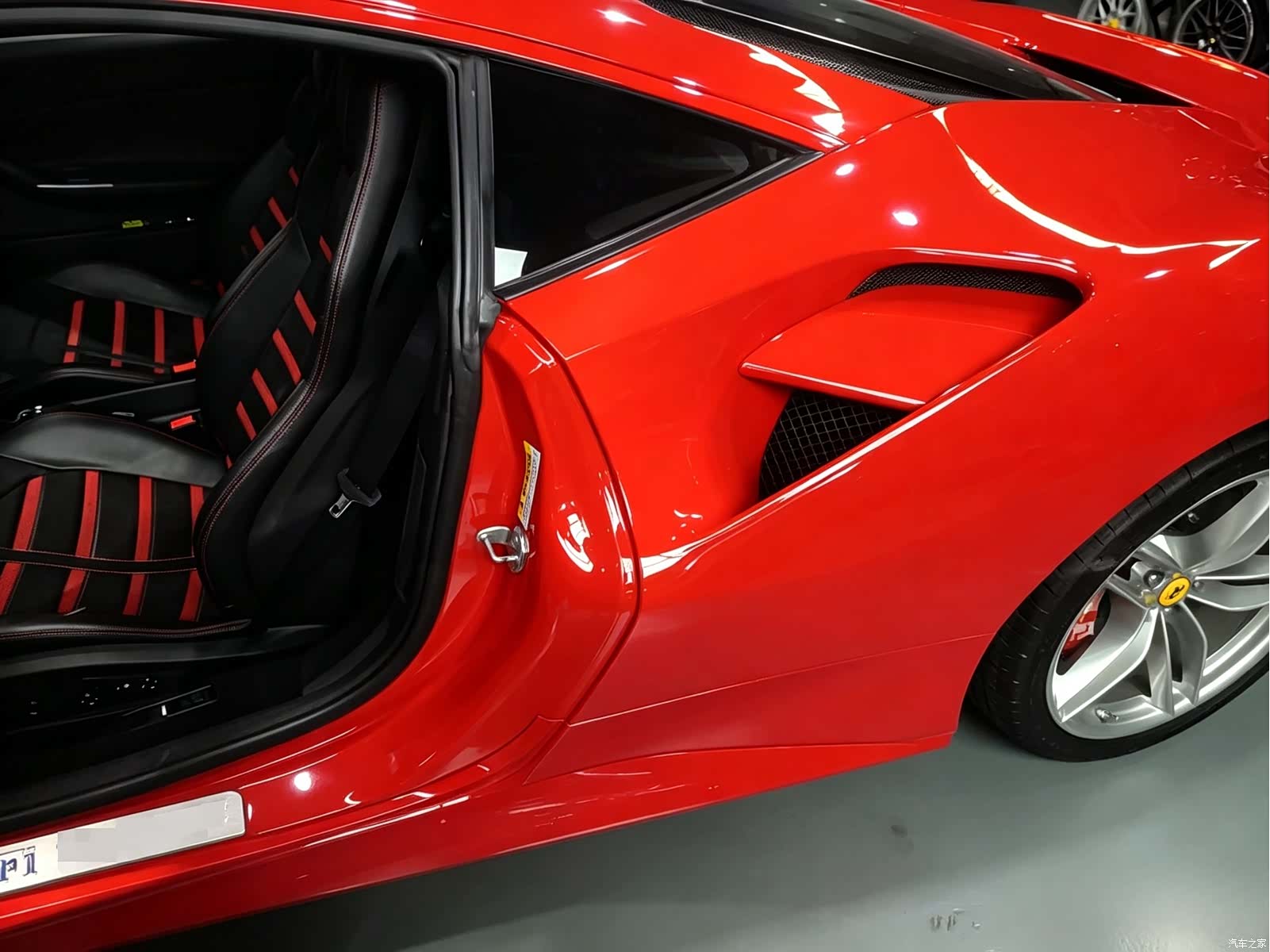 Ferrari 488, 2018 все фото