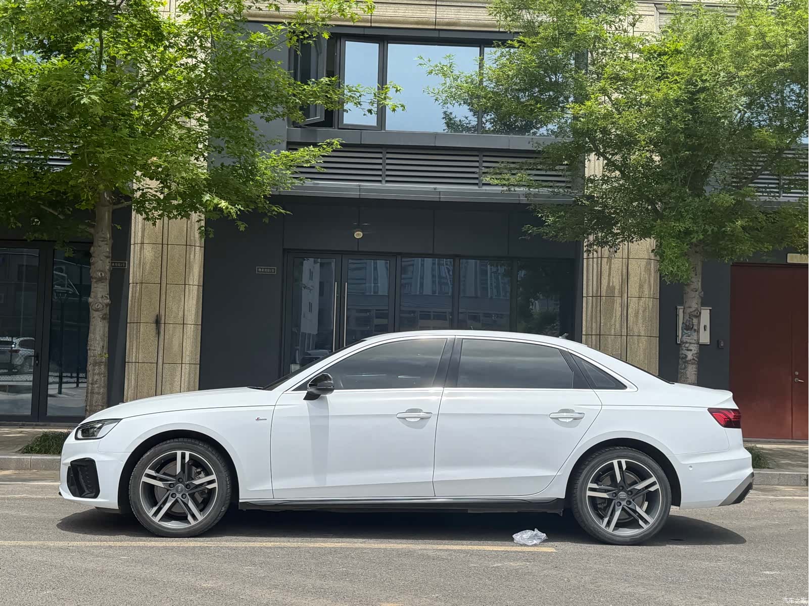 Audi A4L, 2020 4