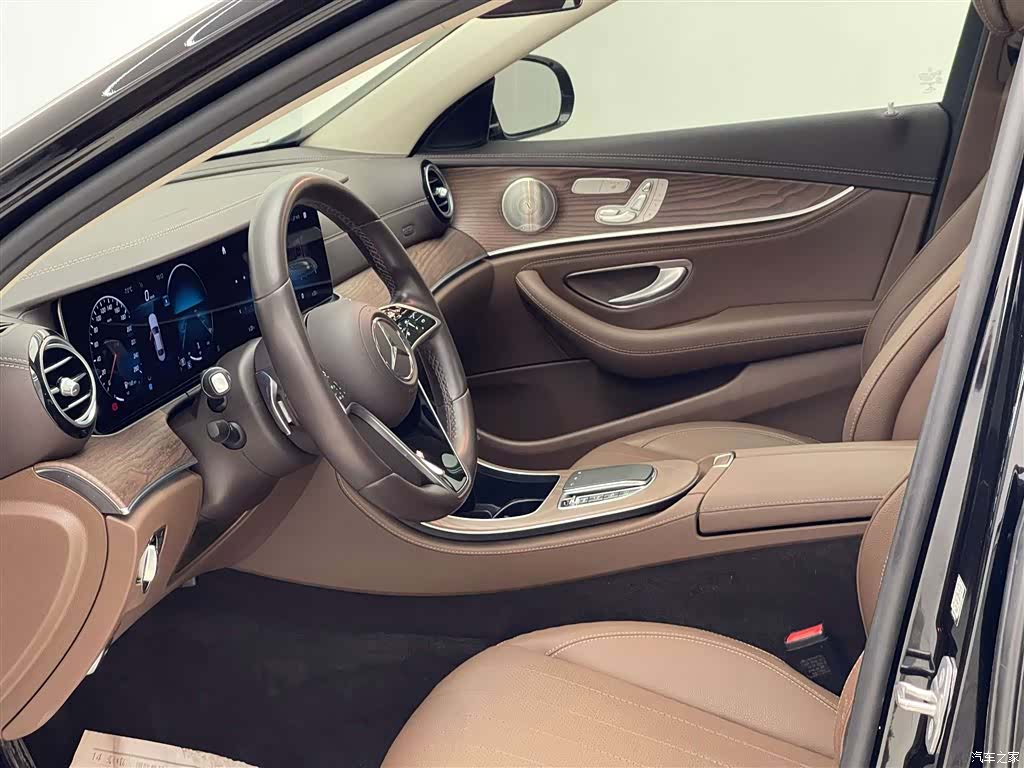 Mercedes-Benz E-Class, 2022 13