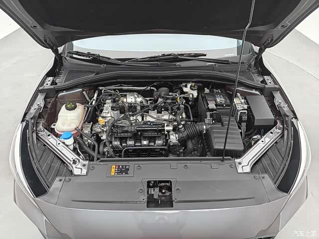 MG MG5, 2024 10