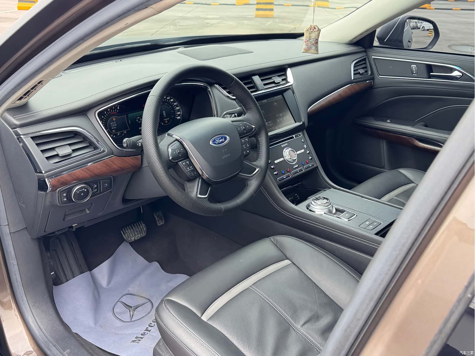 Ford Taurus, 2018 14