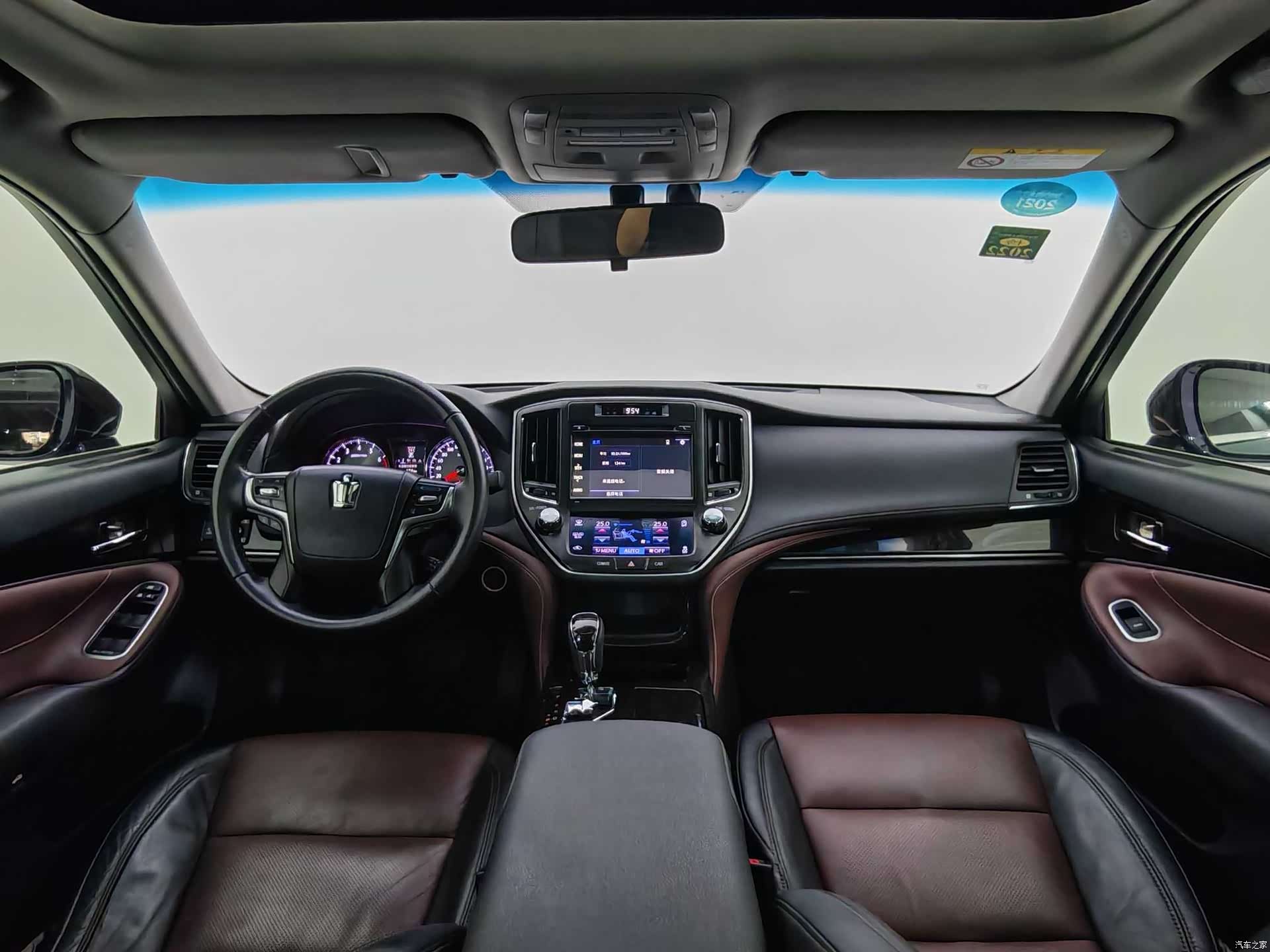 Toyota Crown, 2018 11