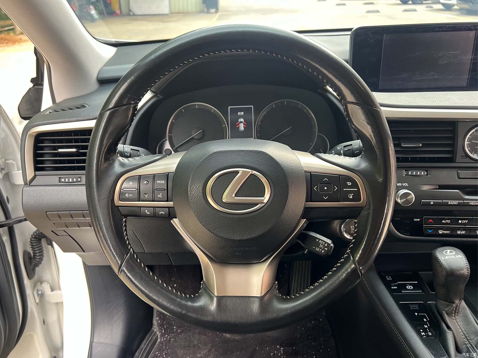 Lexus RX, 2016 10