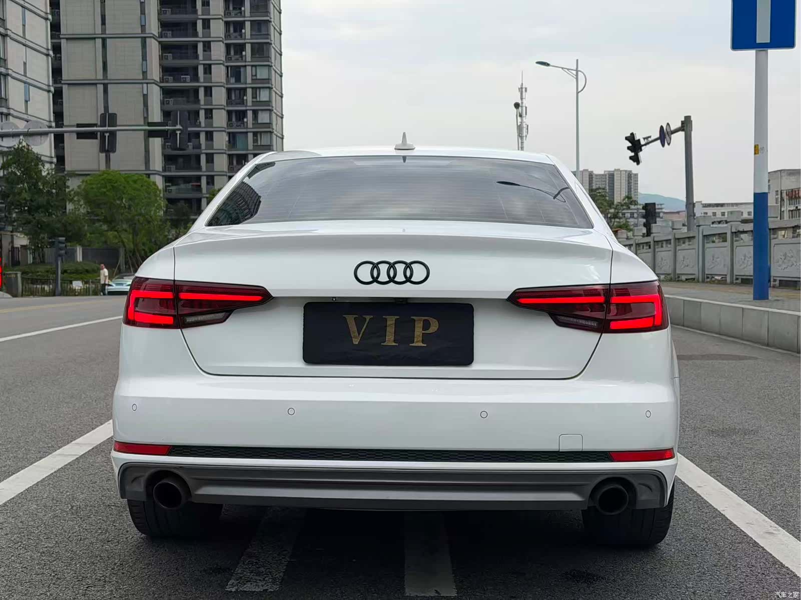 Audi A4L, 2018 6
