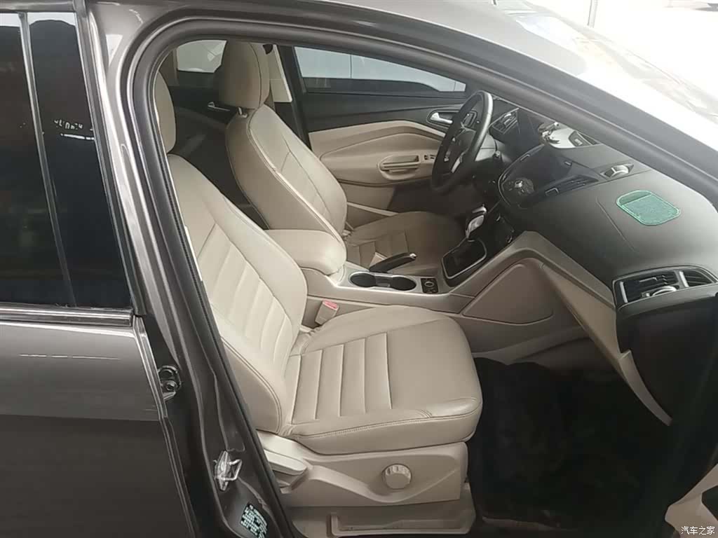 Ford Kuga, 2014 24