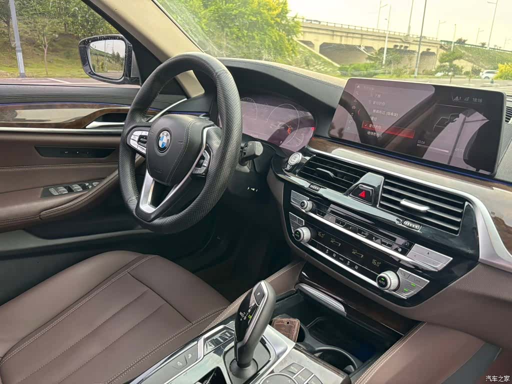 BMW 5 Series, 2019 4