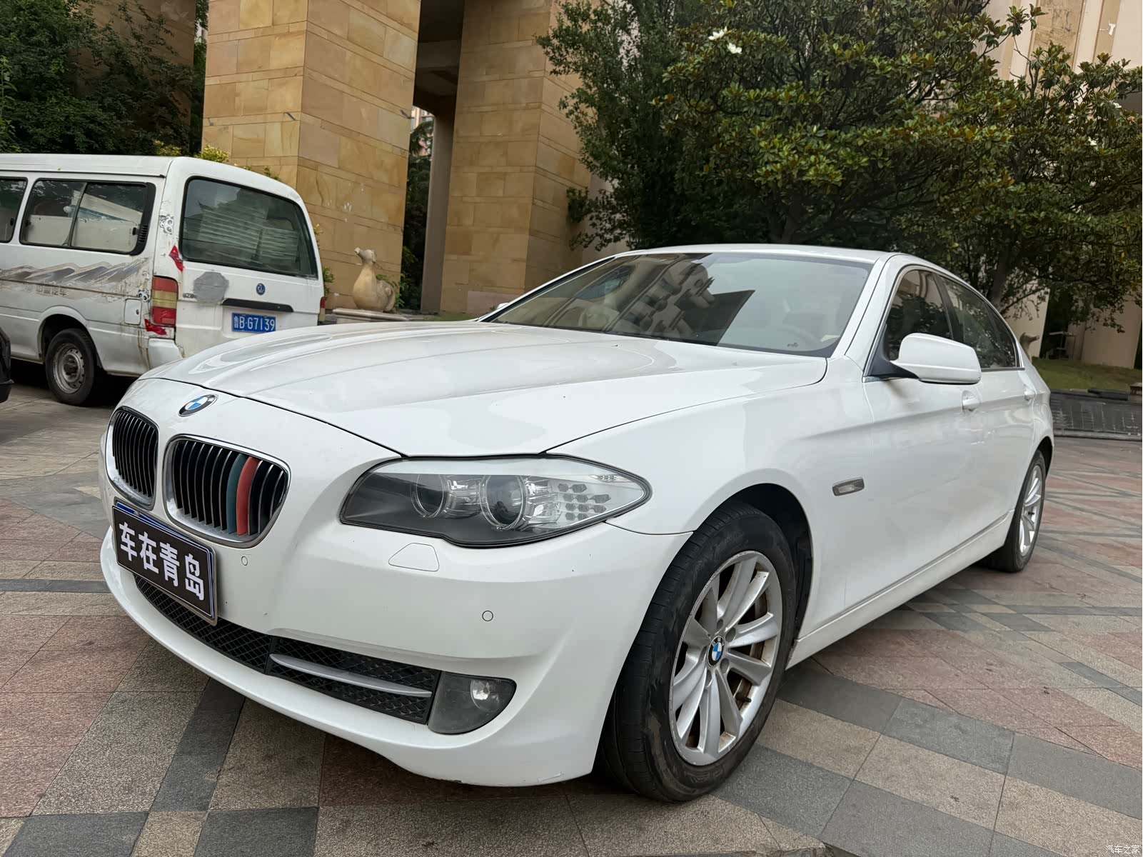 BMW 5 Series, 2011 1