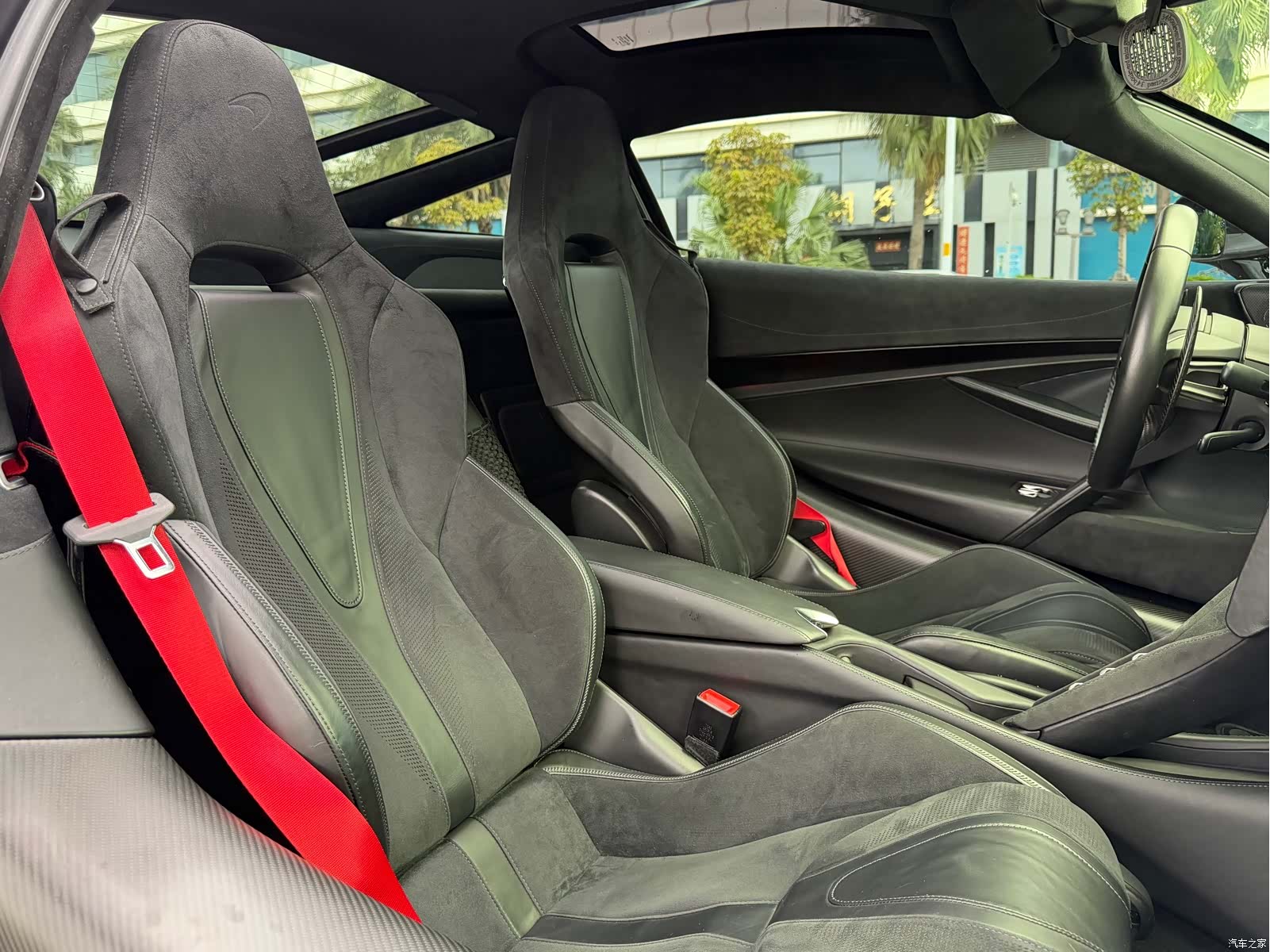 McLaren 720S, 2019 все фото