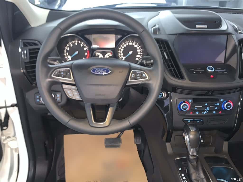 Ford Kuga, 2018 4