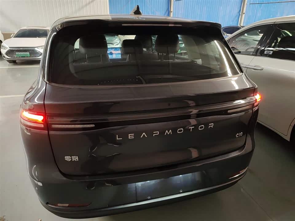 Leapmotor C10