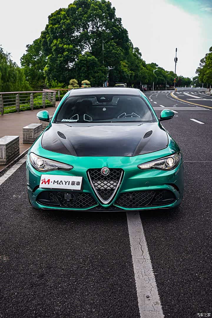 Alfa Romeo Giulia, 2022 7