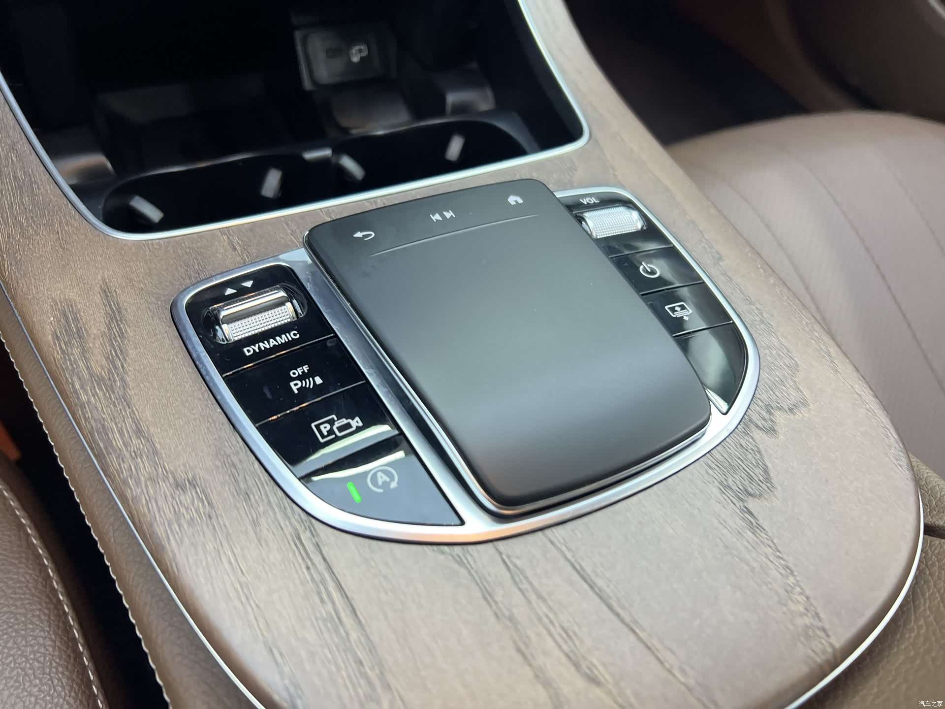 Mercedes-Benz E-Class, 2022 18