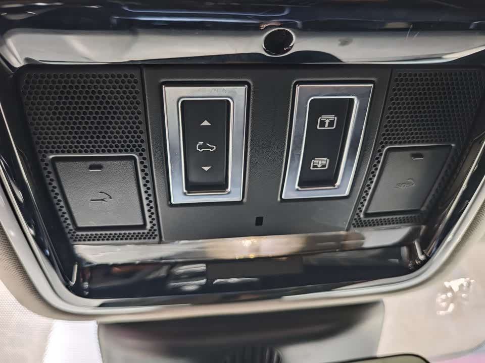 Land Rover Range Rover Star Pulse