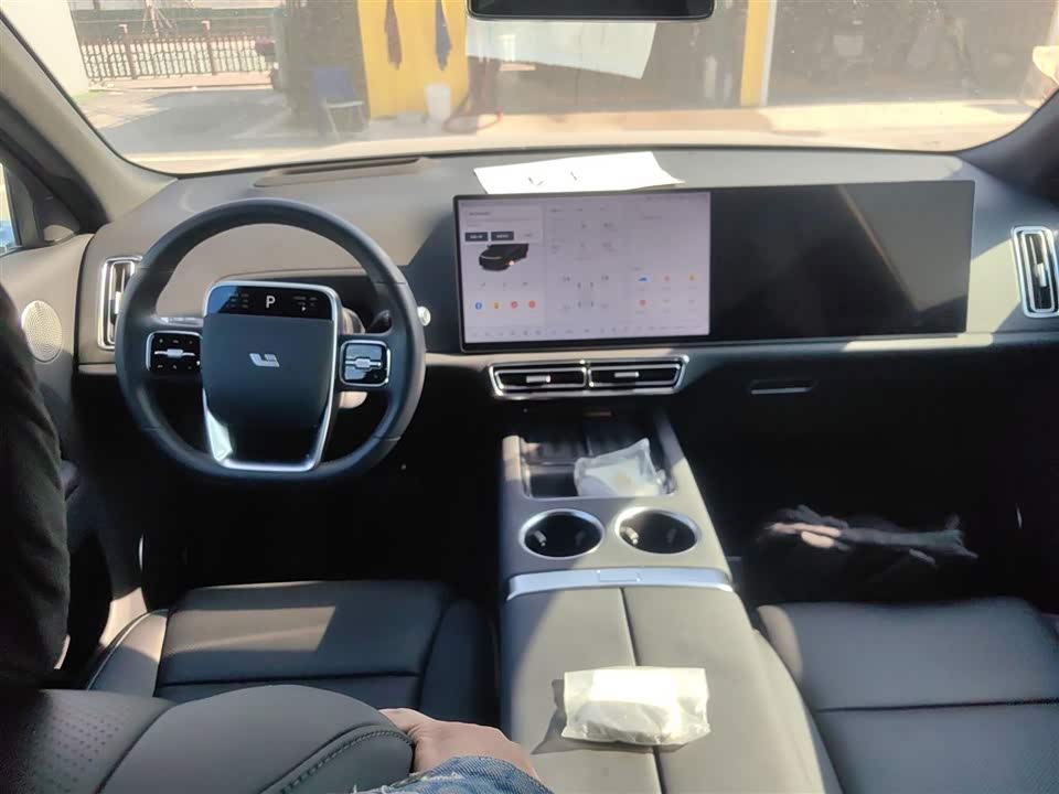 Li Auto Ideal L8